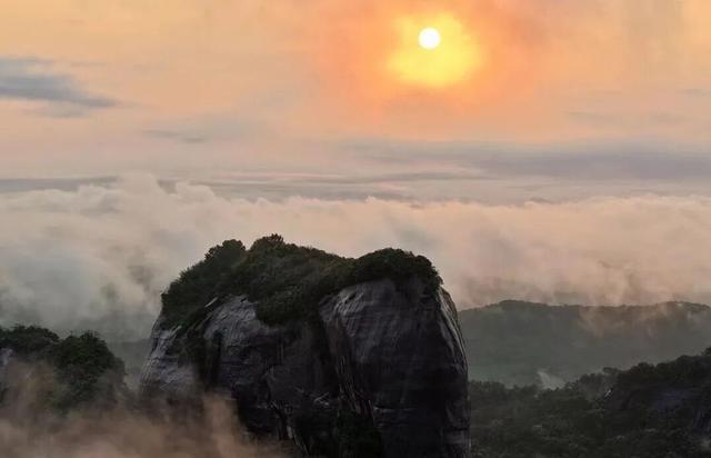 丹霞山秋冬攻略｜一场让手机内存爆掉的视觉暴击之旅，解锁四季皆宜的地质奇观新体验