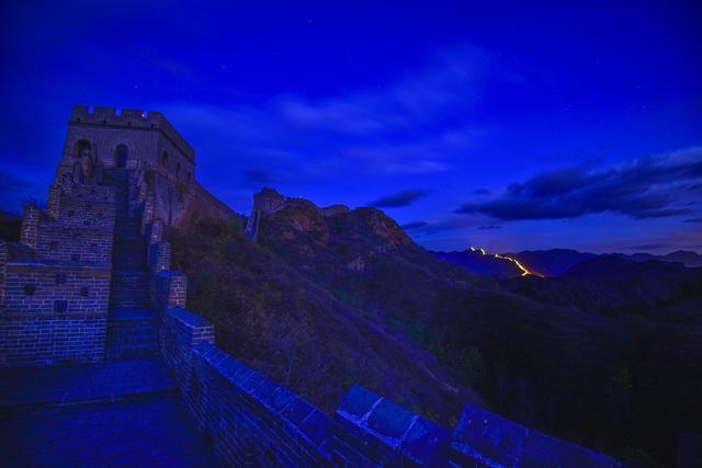 夜幕下的金山岭长城！