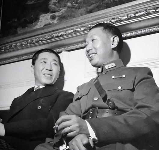 蒋介石退守台湾之前	，谁在管理台湾，为何老蒋一去他就主动让位？