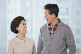 两性交往，这十句“肉麻话”，女人很爱听，尤其是过了中年的女人图片