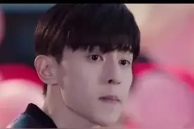 一夜之间塌房的十位明星，最后一个被判十三年！图片