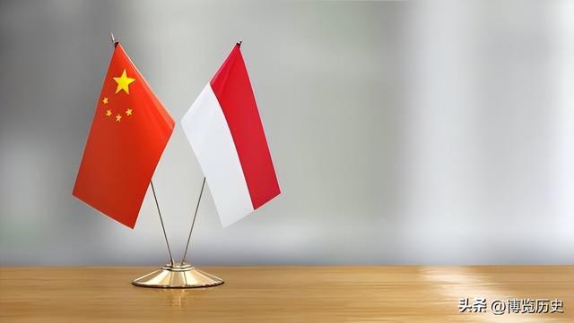 印尼总统看完阅兵，决定将他们拖了30年，价值5800亿的项目给中国