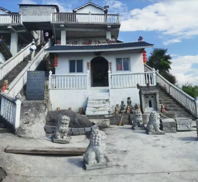 贵州奇特的千年古寺，规模不大堪比布达拉宫，观音太多令人费解