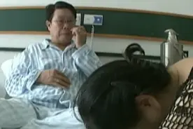 60岁老头换心后性情大变，满头白发变乌黑，老伴称他灵魂被换？图片