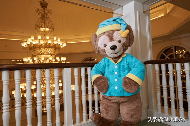 达菲与好友换新装，香港迪士尼春日同萌游来袭