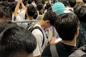 不给上厕所？直接给你拉坨大的！上海BW漫展当众拉稀内幕图片