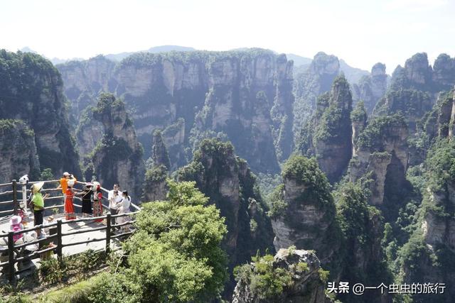 袁家界：地球的‘盗梦空间’！与2亿年的石英砂岩对视，这悬浮山