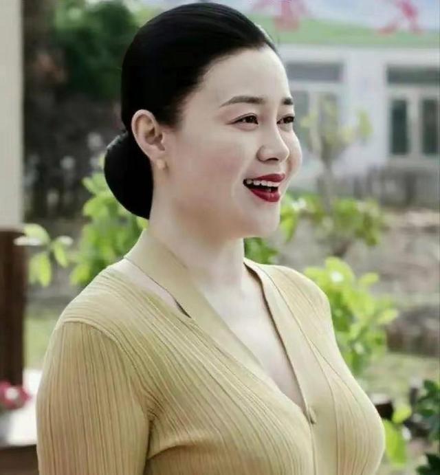 娱乐圈最丰满的6位女星，美的各有千秋，她们的身材也太犯规了