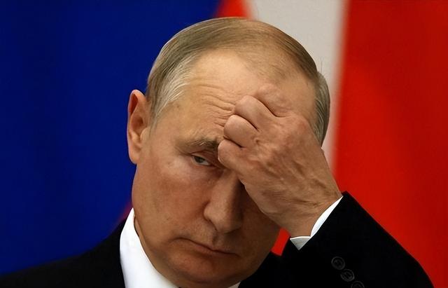 不装了，美国准备发动战争，但在开战前	，特朗普要解决三个大问题