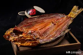 腌咸鱼时，10斤鱼放多少盐?牢记1个比例，咸香可口，放1年都不臭图片