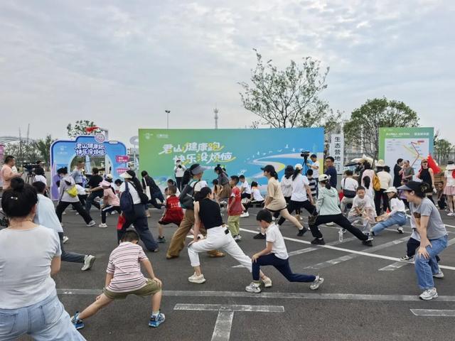 这个假期，岳阳给你“人从众”Plus版！