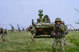 战区陆军为何有两个领导？究竟是听战区的还是听陆军总部的？图片