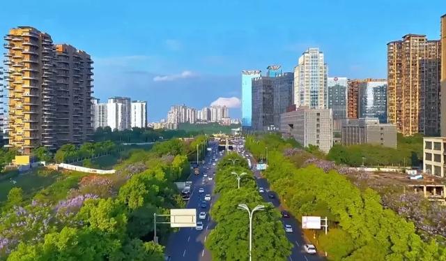 泸州景色宜人,网友:中国的小城市足以秒杀世界上的超级城市