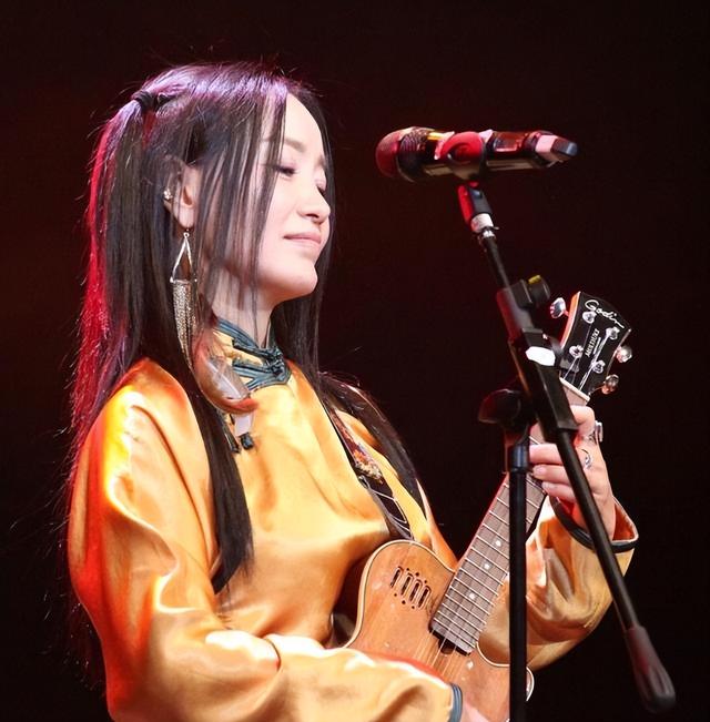 她5次上春晚，被恩师夺初夜，自杀未遂不幸流产，57岁却无人敢娶