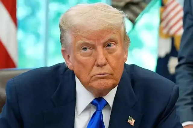 战斧导弹疑似登场？美军首次公开巡航导弹打击尼日利亚ISIS目标！