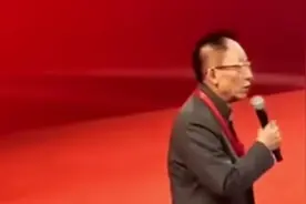 易中天：雷军捐了13个亿，我13块钱也没有。引发人们深入的思考！图片