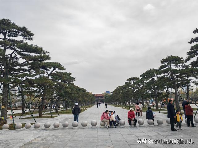 安：它是一个免费景点，现华丽转身，敞亮了，更亲民了，游人如织