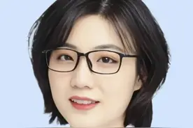 肖飞反击了！试图向原配泼脏水，台面下错不全是我，网友炸锅图片