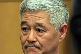 赵本山徒弟又塌房！知假贩假闪婚闪离、打着师傅旗号却做这样的事图片