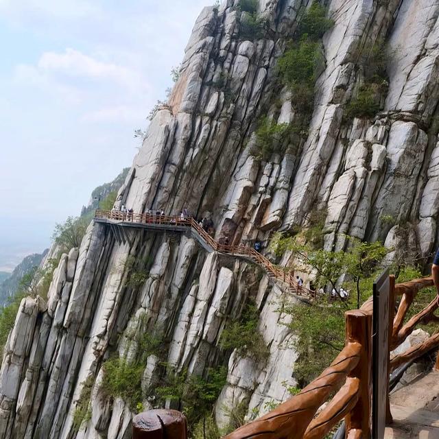 郑州周边！7个山水景点，周末避暑吸氧徒步的好去处	。