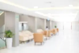 新生儿头部现两个包块，后查出颅骨骨折！家属起诉医院索赔12万，调解结果来了图片