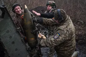 俄军大口袋阵要装乌陆军司令，波克罗夫斯克成大决战风向标图片