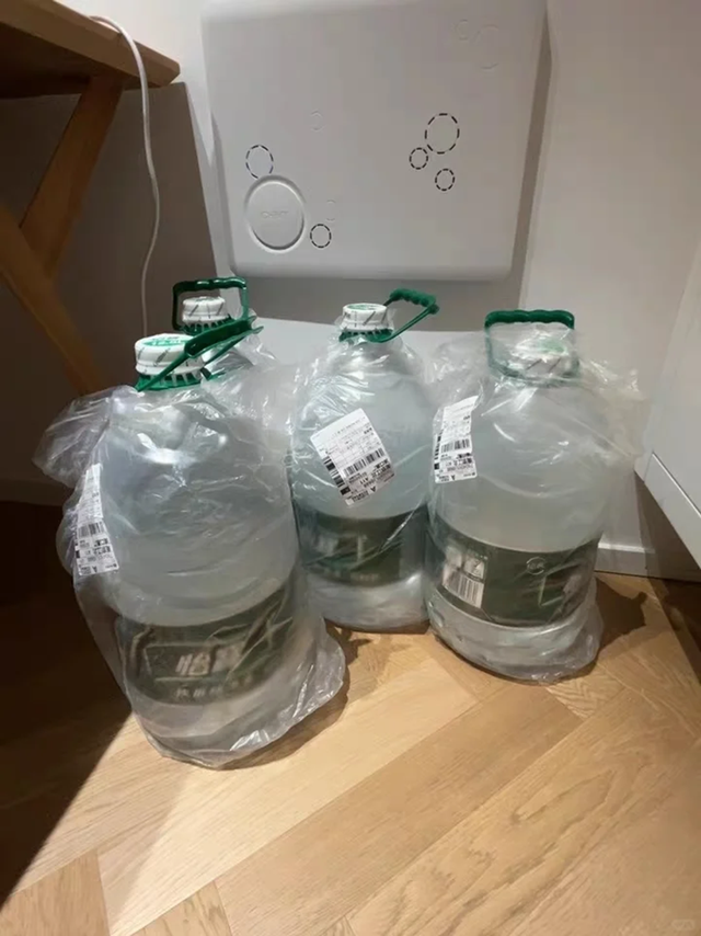 当我把家里的桶装水换成净水器，才发现二者区别太大了！建议看看