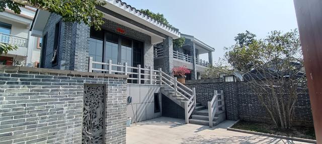 ：：：荔枝树与村：：：