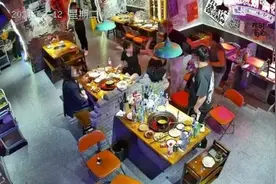 郑州搭讪失败暴揍女子后续：黄发男不出医药费不和解，恐成刑事案图片