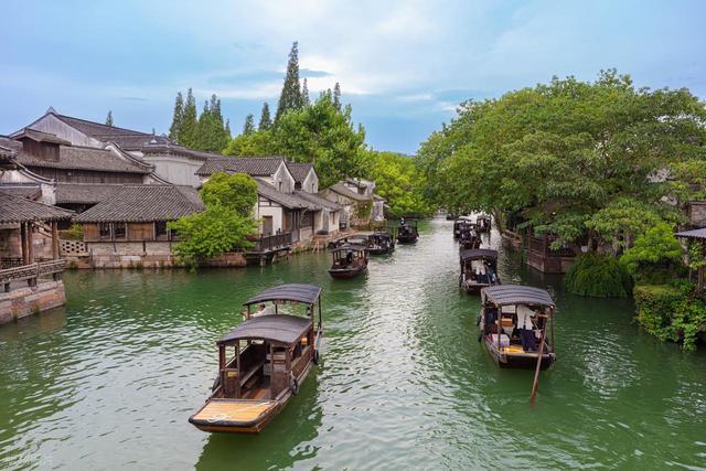 高铁直达！11-12月最值得去的6个古镇，工作累了，就去小住三五天