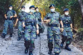 香港警队里，为什么有一群身着“迷彩军服”的特殊部队？图片