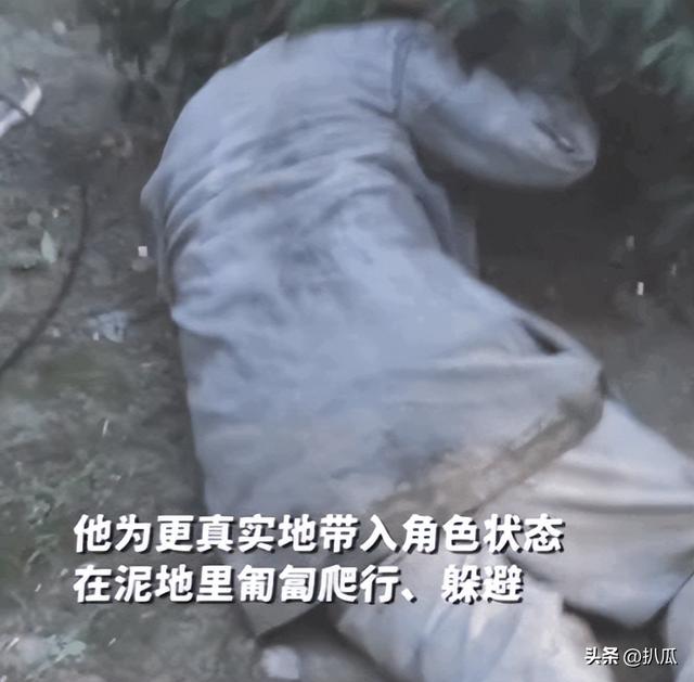 消失200天后，张颂文高调现身，大杂院内摆满废品，混得这么惨吗?