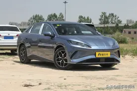 新车｜售价12.98万元，比亚迪海豹06EV顶配到店，竞争小鹏MONA M03图片