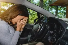 一坐车就晕车？教你个永不晕车的土方法，让你出门再也不怕坐车了，试过都说好！图片