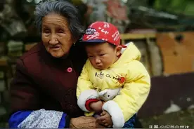 现在有些老人身上有七个坏习惯，这几个坏习惯，特遭年轻人嫌弃图片