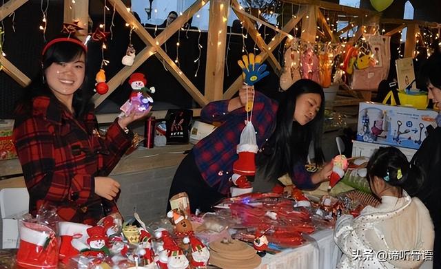 今年圣诞节没人抵制了，为啥还更冷清了？网友：3个原因，很现实