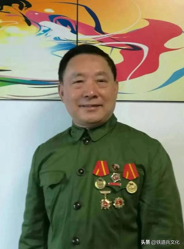 吴世昌 | |红色沙岗