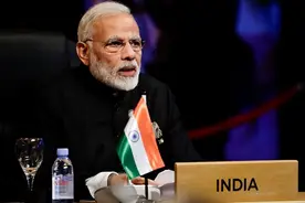 印度目瞪口呆：我买法国阵风用来打歼20，结果被歼10和枭龙干下来图片