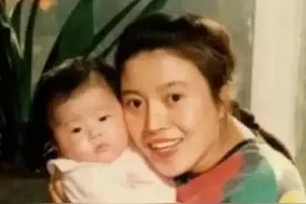 丁嘉丽女儿胡琳娜：被父母抛弃，遭叔叔虐待，带泪成长，36岁未婚图片