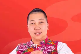 45码大脚！1米8大个！东北雨姐的成名史!图片