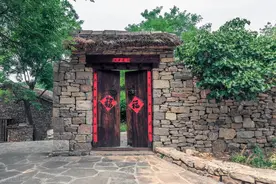 捡漏上了名校的高中同桌，52岁脑中风去世，人生是看不懂的棋局图片