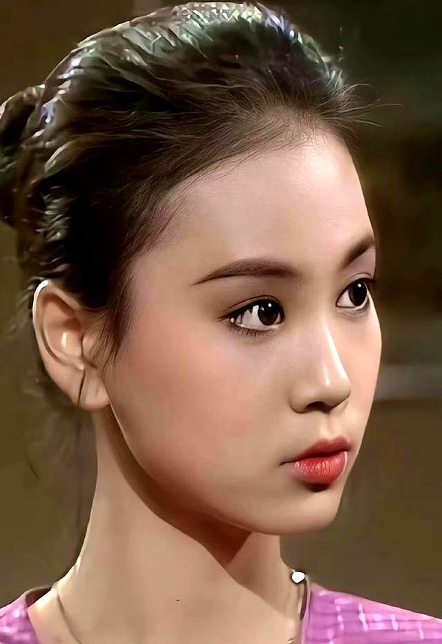岁月从不败美人！曾经的琼瑶女主，如今65岁的她依旧美丽