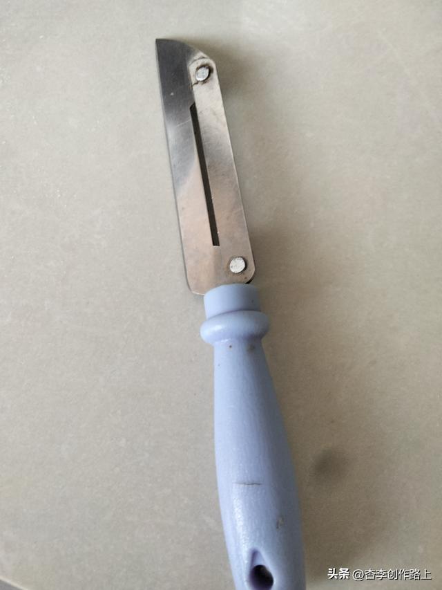 分享一下今天拿着刚网购回来的去污净在清洗电饼铛时所想所悟