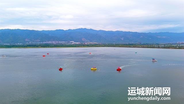 运城盐池：游船穿梭 尽显生态之美