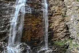 庐山三叠泉，中国最美瀑布之一，却非李白诗中的庐山瀑布图片