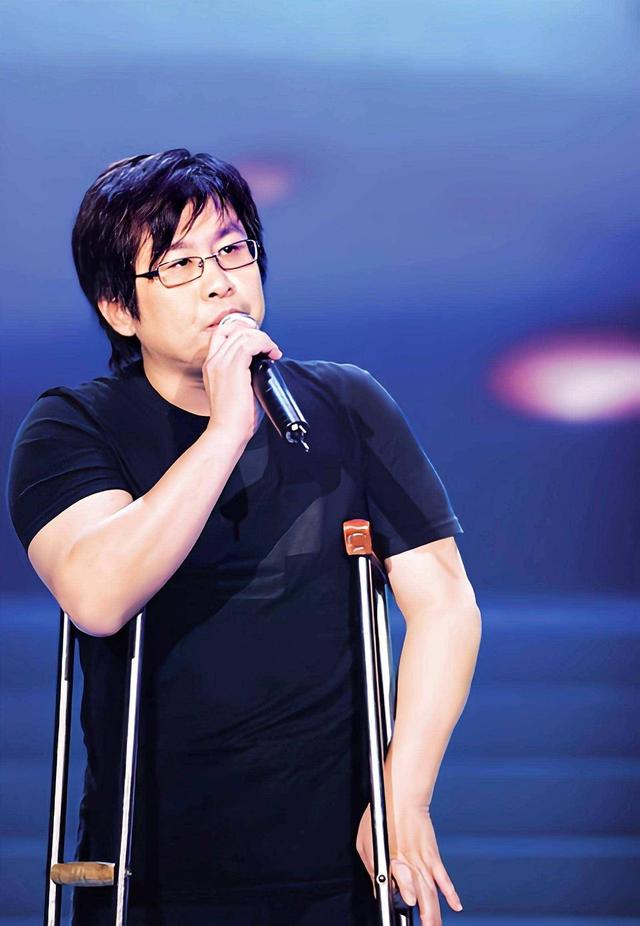 郑智化再次发文吐槽大陆机场，坦言心灰意冷萌生退意，评论区翻车