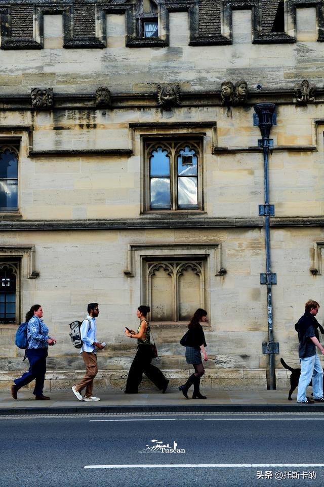 到了牛津大学，应该这样玩儿