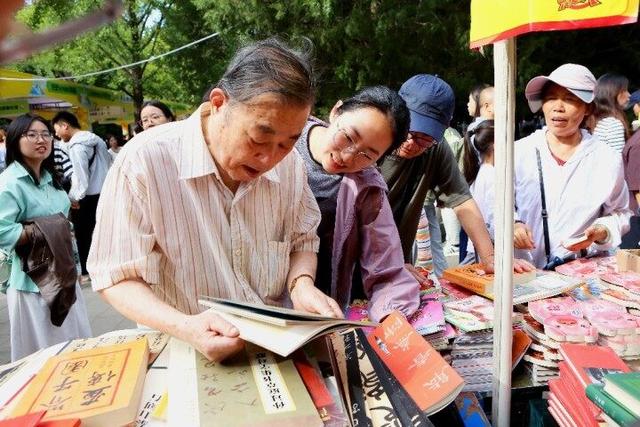 “我与地坛”北京书市激起全民阅读热潮