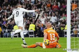 姆皇双响贝林建功，皇马主场3-2艰难逆转莱加内斯，先赛一场追平榜首积分图片