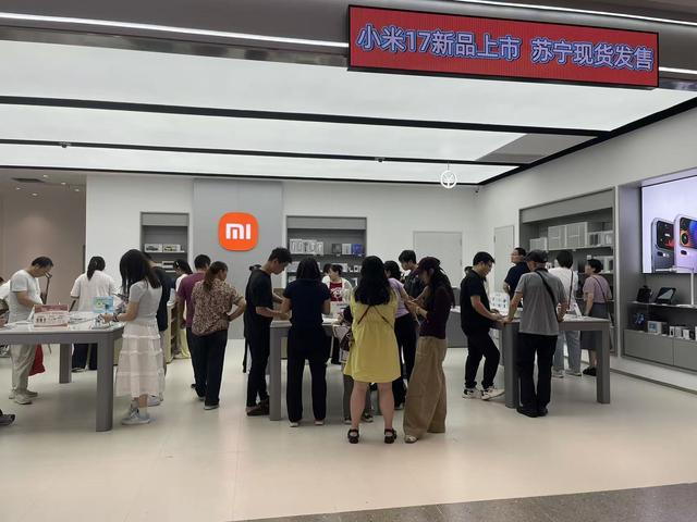国庆节第一天，这个店的客流爆了！